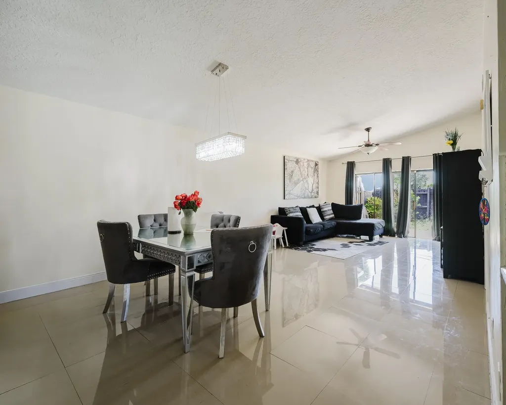 5402 Bonky Court West Palm Beach FL 33415
