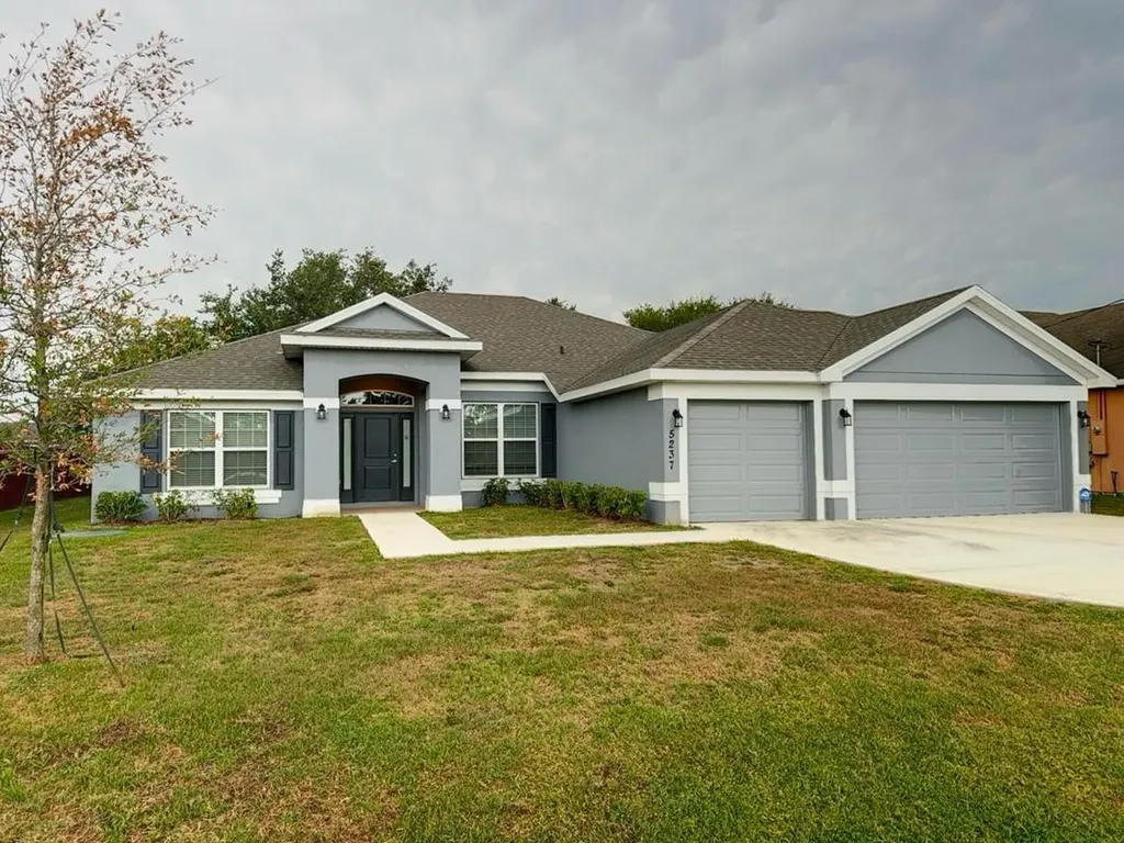 5237 NW Reba Circle Port St Lucie FL 34986