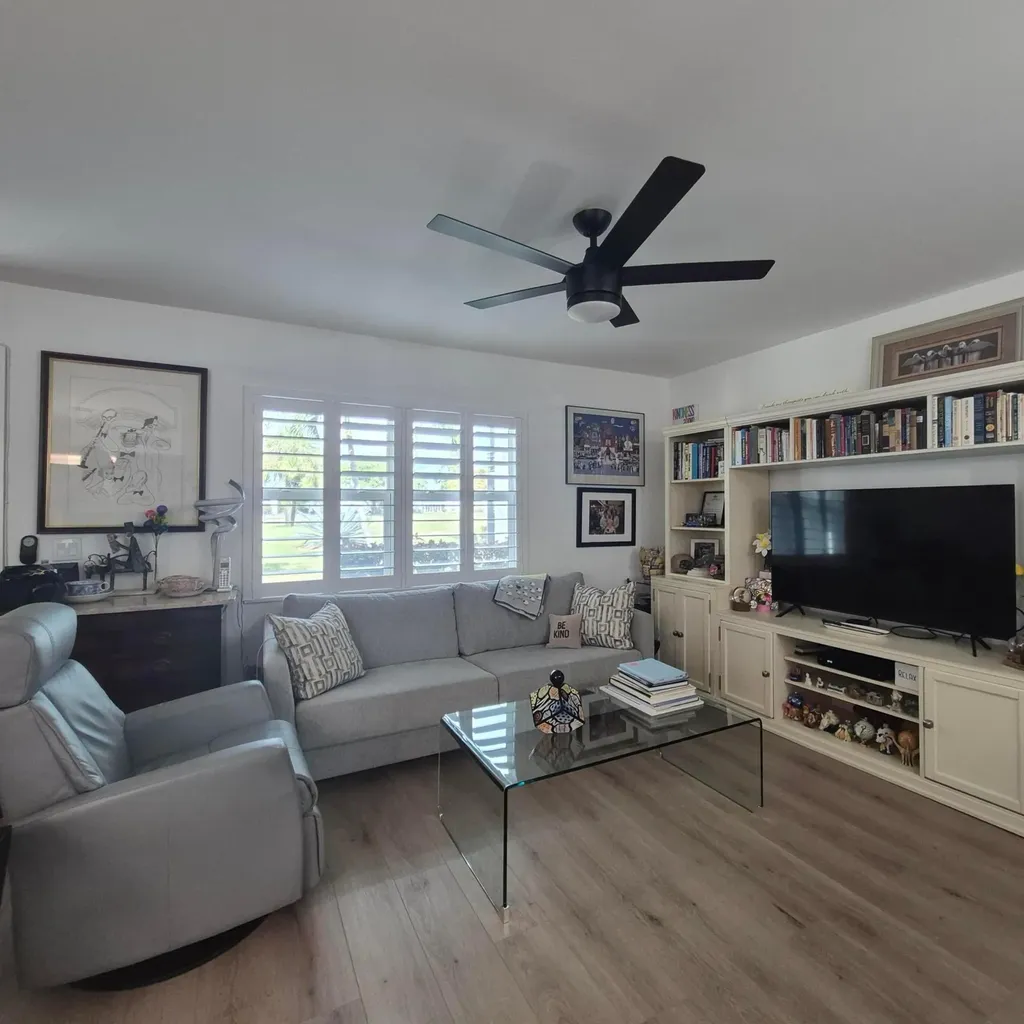 538 Flanders L Delray Beach FL 33484