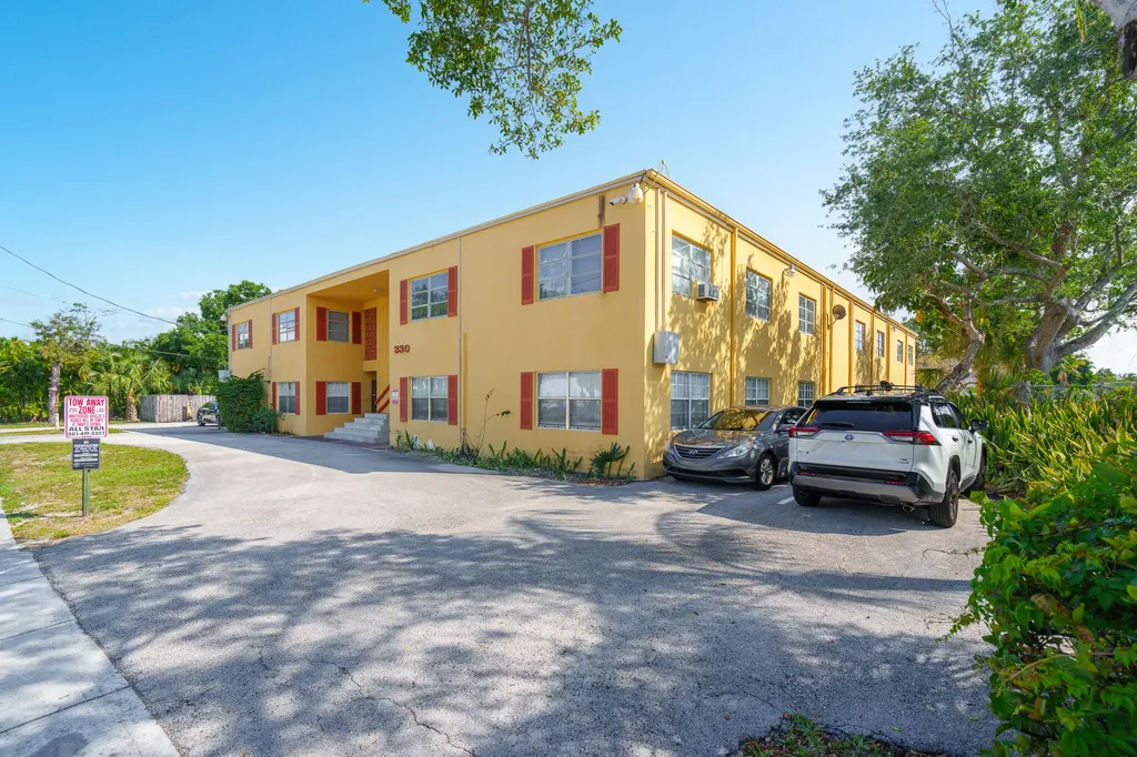 330 NW 20th Street Boca Raton FL 33431