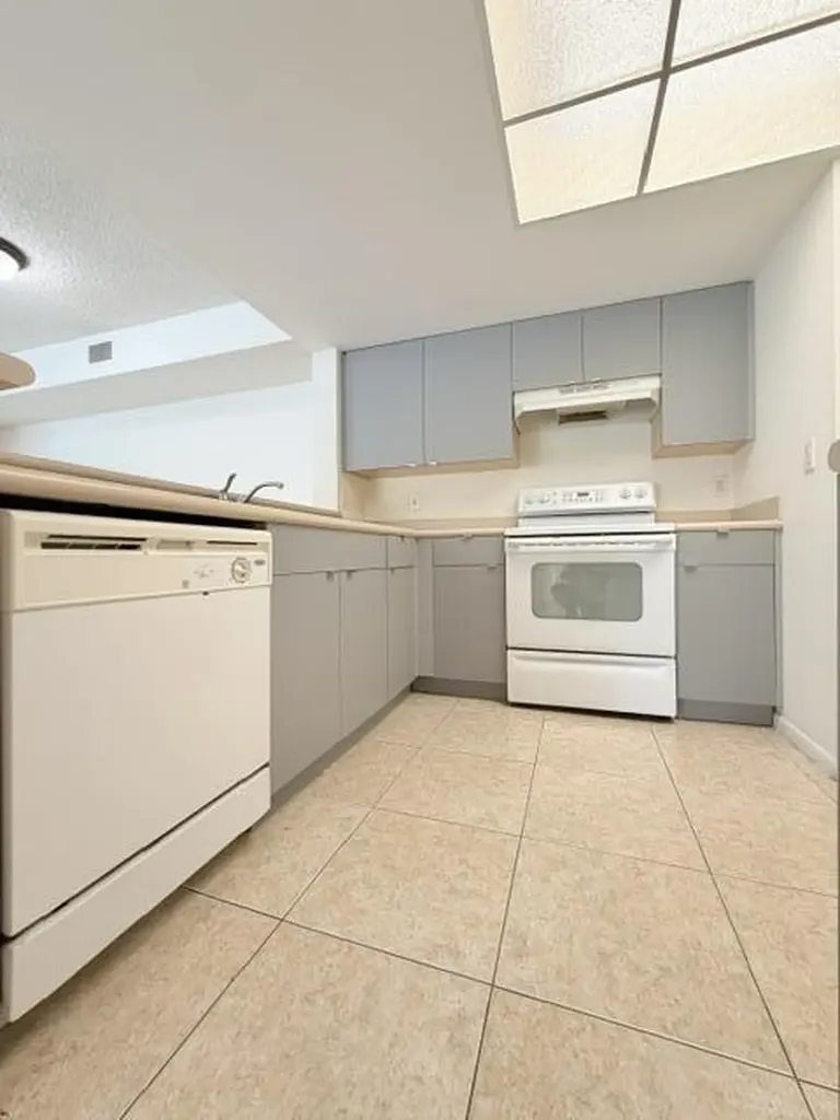 9088 W Atlantic Boulevard Coral Springs FL 33071