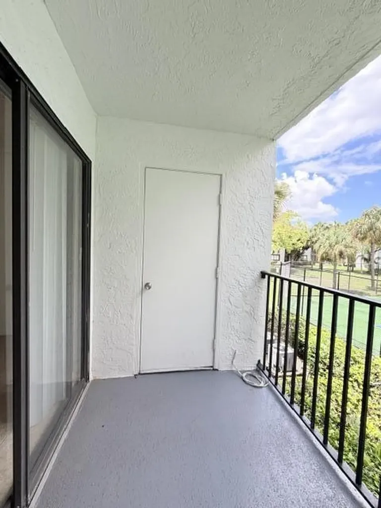 9088 W Atlantic Boulevard Coral Springs FL 33071