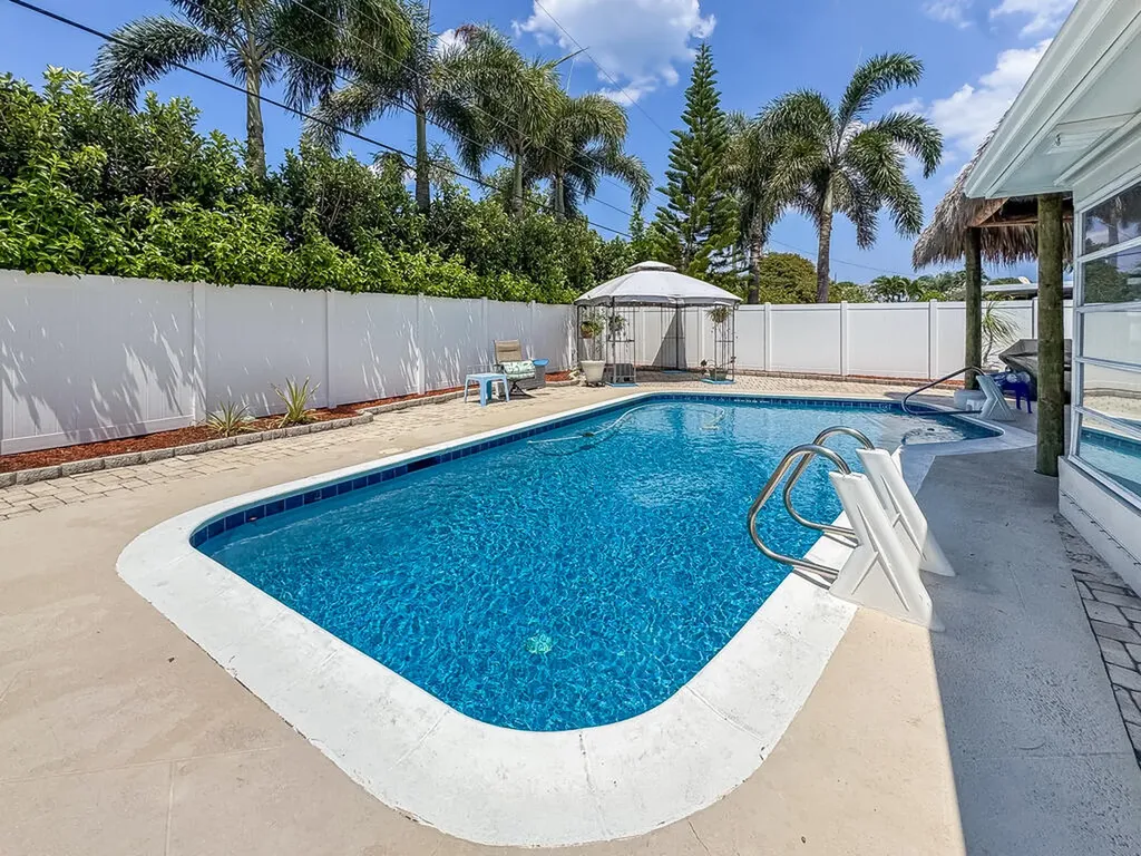 1009 SE 15th Street Deerfield Beach FL 33441
