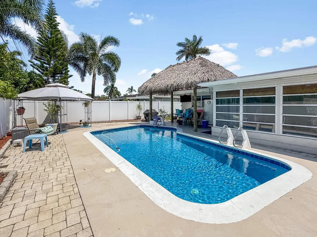1009 SE 15th Street Deerfield Beach FL 33441