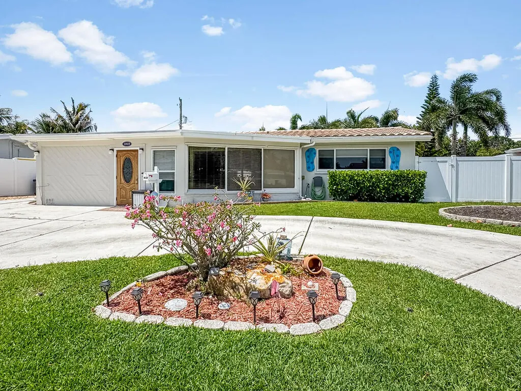 1009 SE 15th Street Deerfield Beach FL 33441