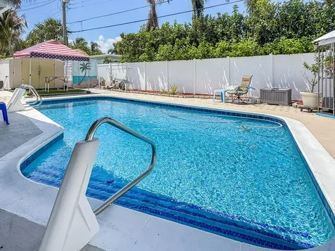 1009 SE 15th Street Deerfield Beach FL 33441