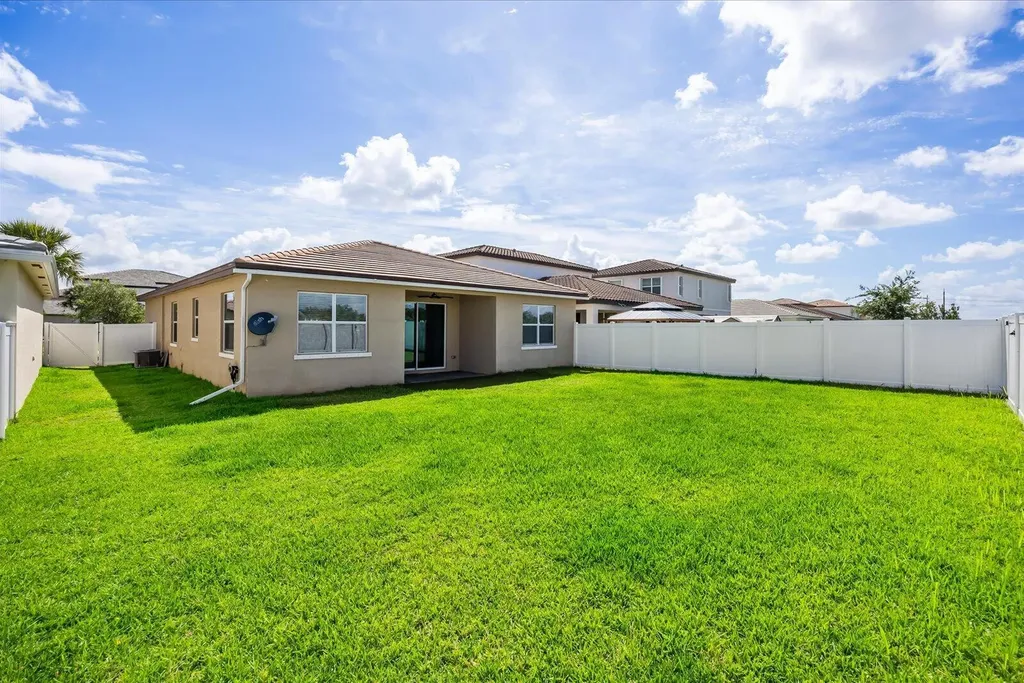 8095 NW Greenbank Circle Port St Lucie FL 34987