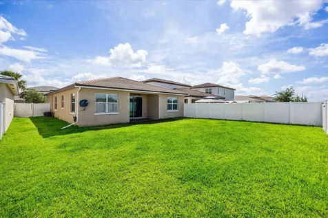8095 NW Greenbank Circle Port St Lucie FL 34987