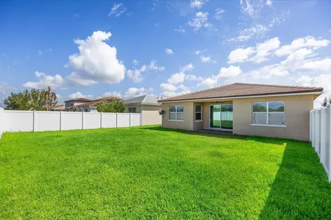 8095 NW Greenbank Circle Port St Lucie FL 34987
