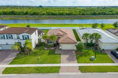 8095 NW Greenbank Circle Port St Lucie FL 34987