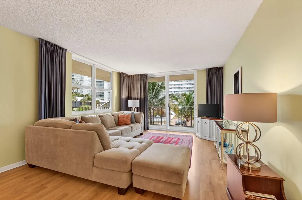 1009 N Ocean Boulevard Pompano Beach FL 33062