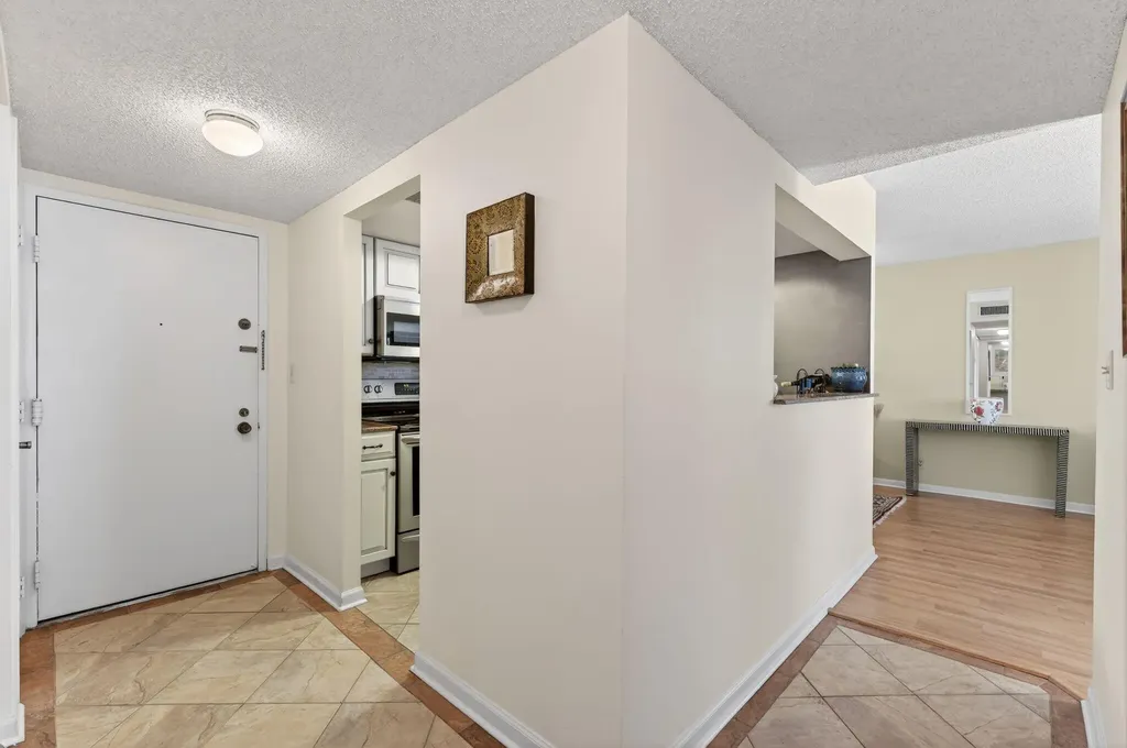 1009 N Ocean Boulevard Pompano Beach FL 33062
