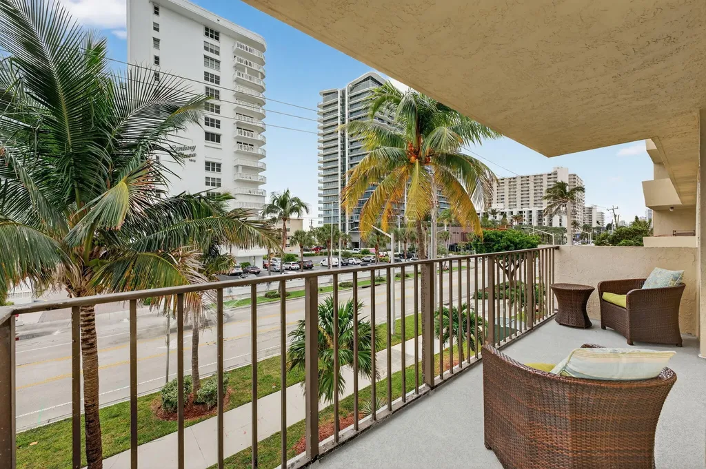 1009 N Ocean Boulevard Pompano Beach FL 33062