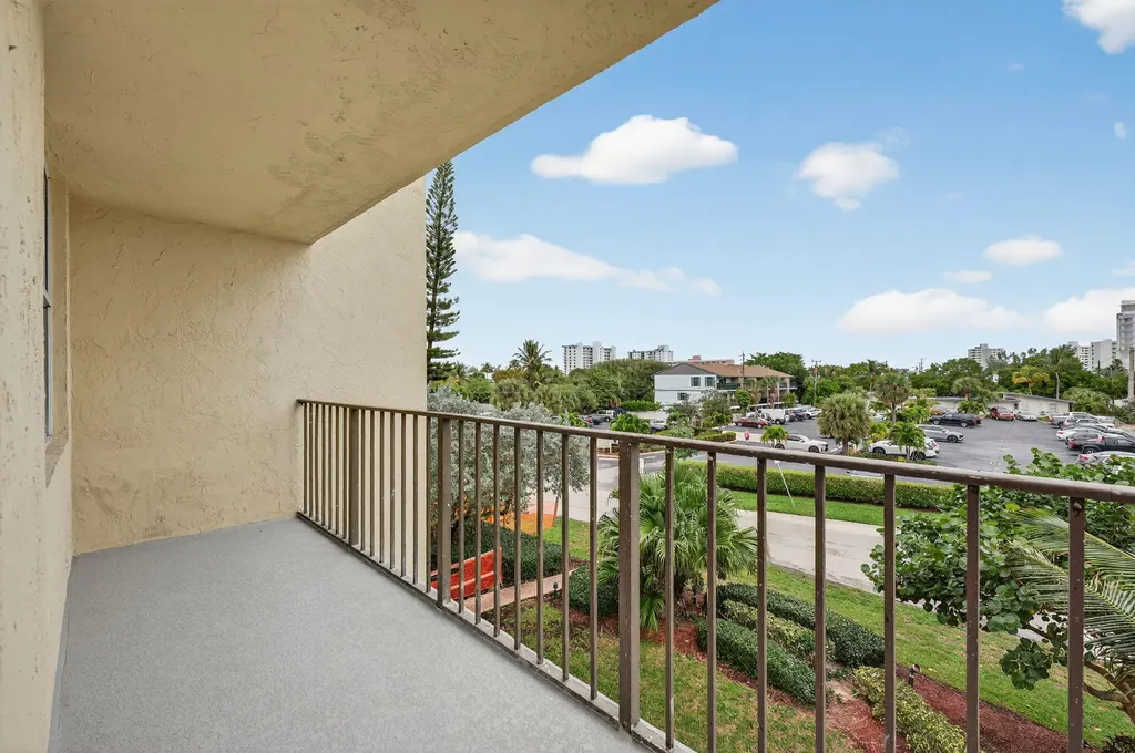 1009 N Ocean Boulevard Pompano Beach FL 33062