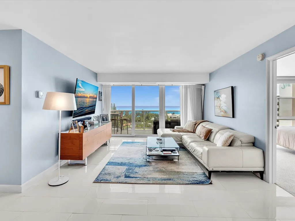 2841 N Ocean Boulevard Fort Lauderdale FL 33308
