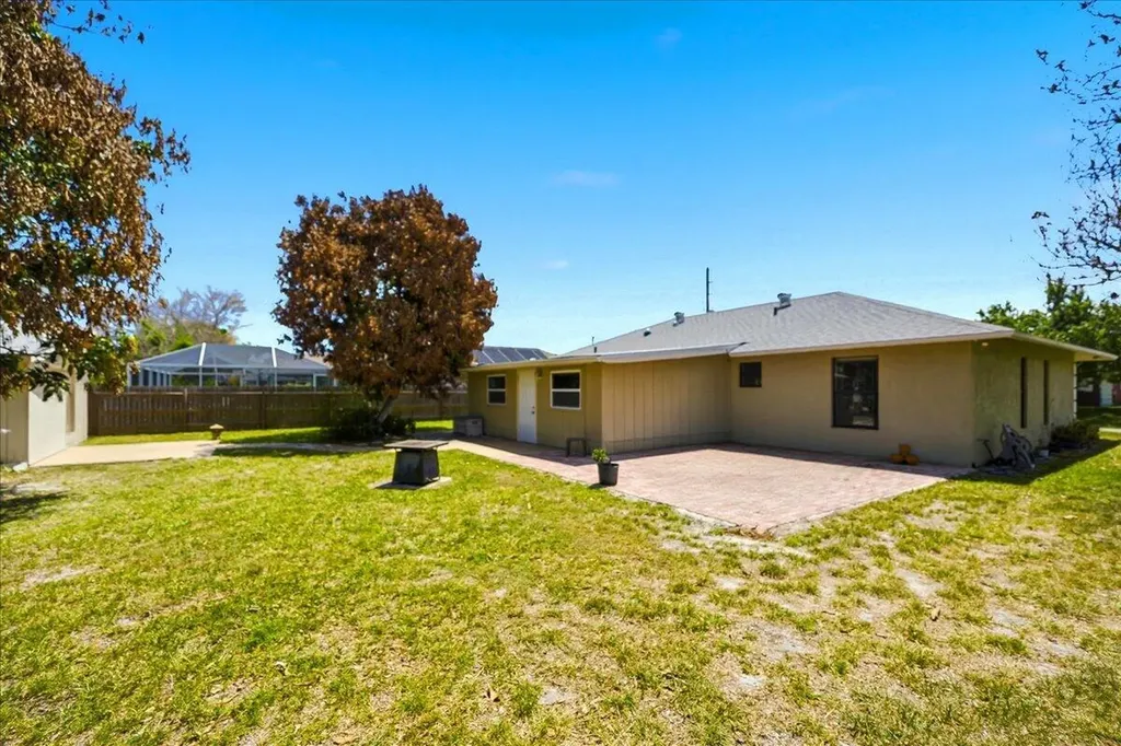 667 SE Faith Terrace Port St Lucie FL 34983