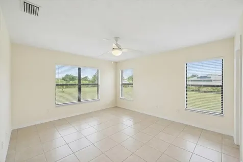 667 SE Faith Terrace Port St Lucie FL 34983