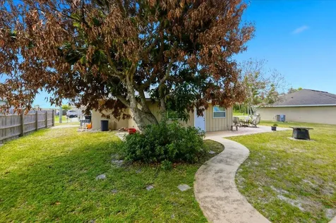 667 SE Faith Terrace Port St Lucie FL 34983