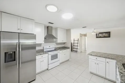 667 SE Faith Terrace Port St Lucie FL 34983