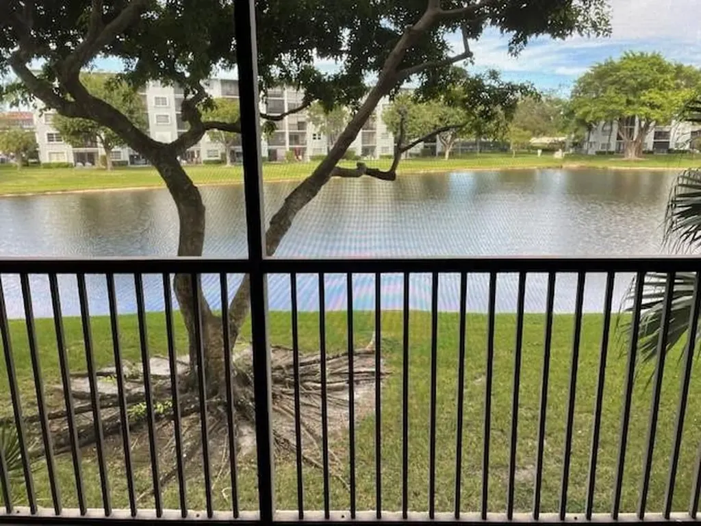 2215 Cypress Island Drive Pompano Beach FL 33069