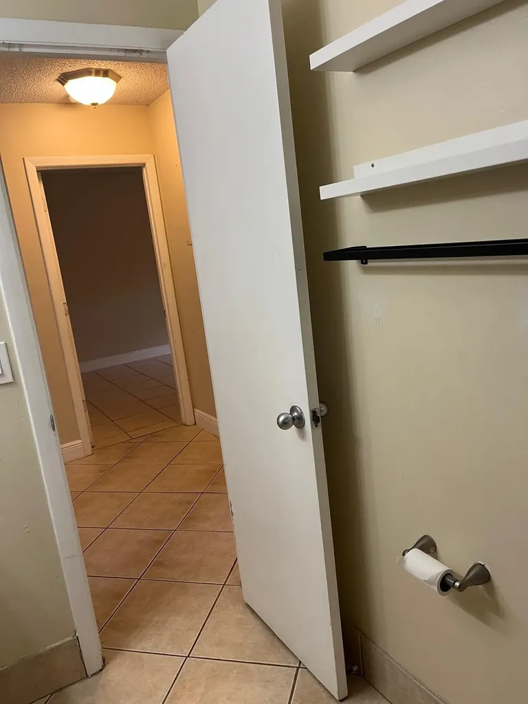 6131 SW 42nd Place Davie FL 33314