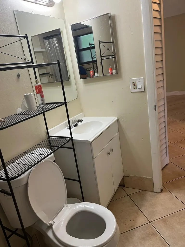 6131 SW 42nd Place Davie FL 33314