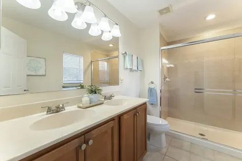 1563 Par Court Vero Beach FL 32966
