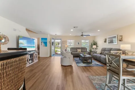 1563 Par Court Vero Beach FL 32966