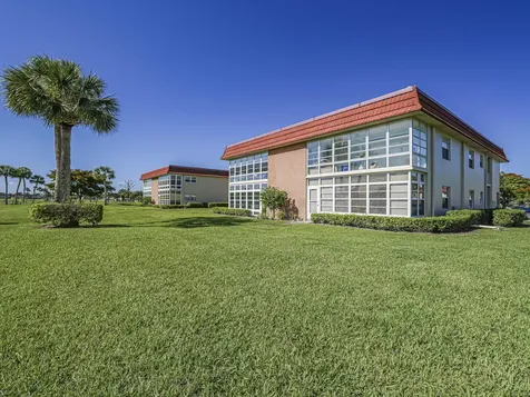 67 Royal Oak Drive Vero Beach FL 32962
