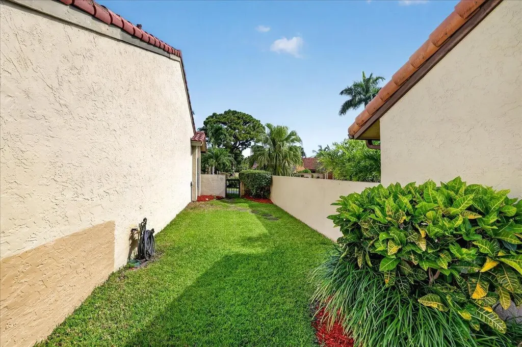 1235 NW 21st Terrace Delray Beach FL 33445