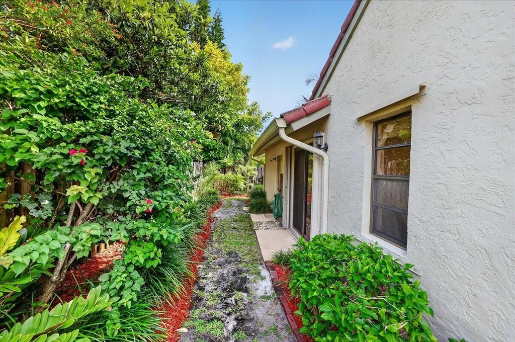 1235 NW 21st Terrace Delray Beach FL 33445