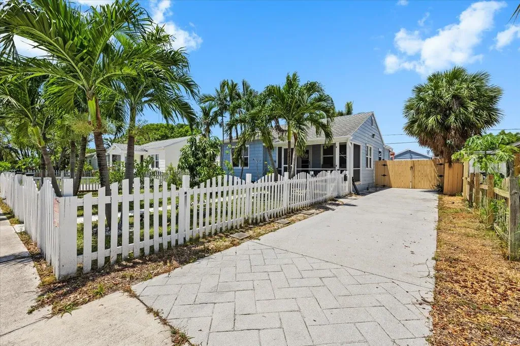 915 N K Street Lake Worth Beach FL 33460