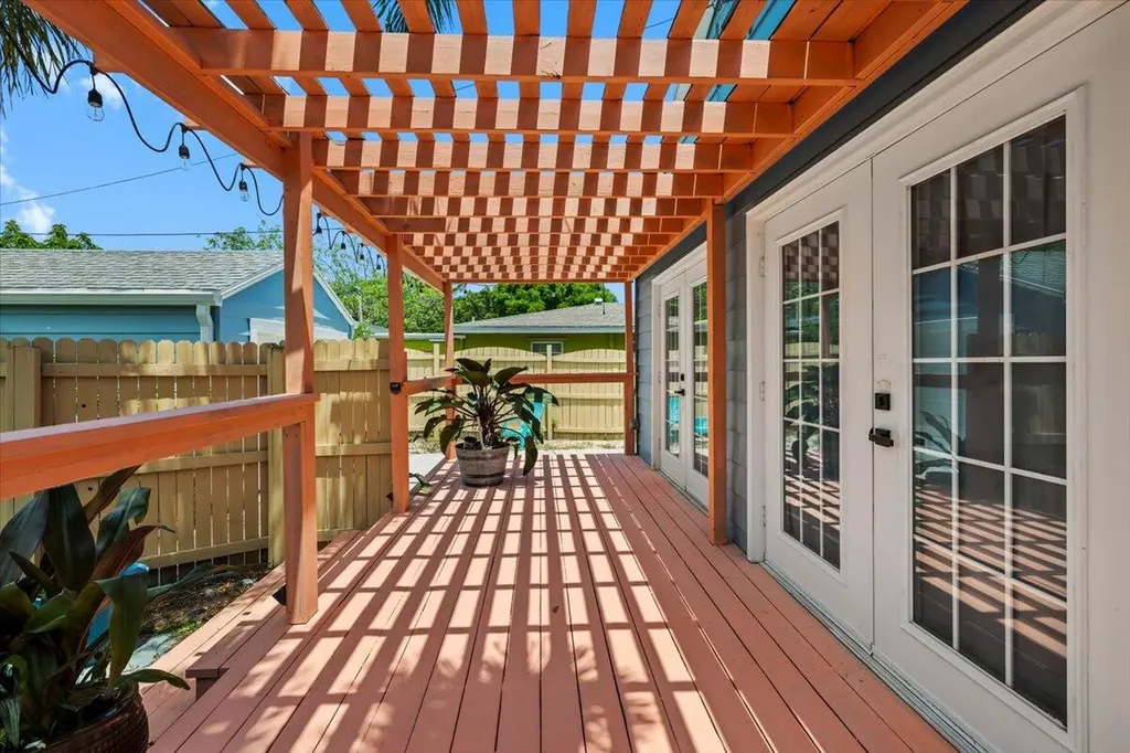 915 N K Street Lake Worth Beach FL 33460