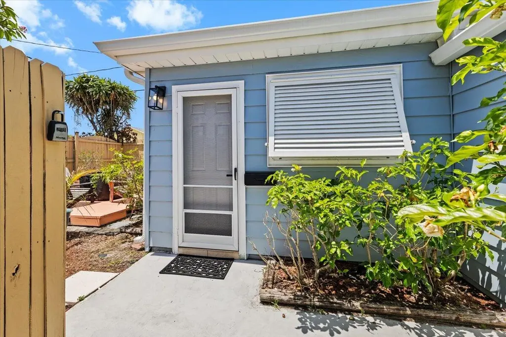 915 N K Street Lake Worth Beach FL 33460