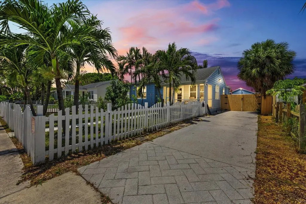 915 N K Street Lake Worth Beach FL 33460
