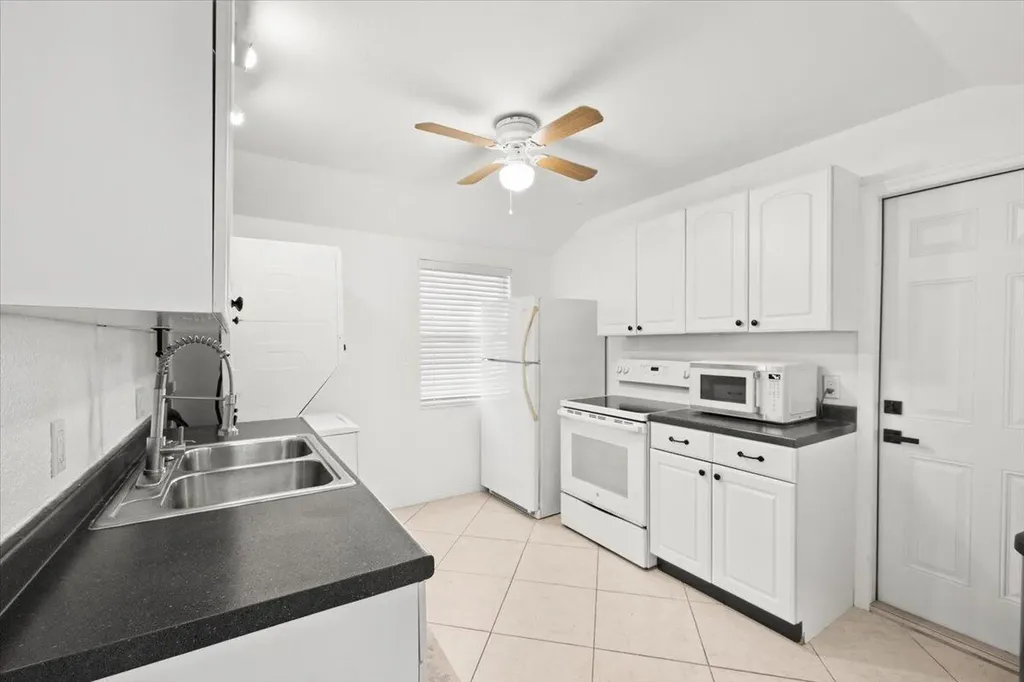 915 N K Street Lake Worth Beach FL 33460