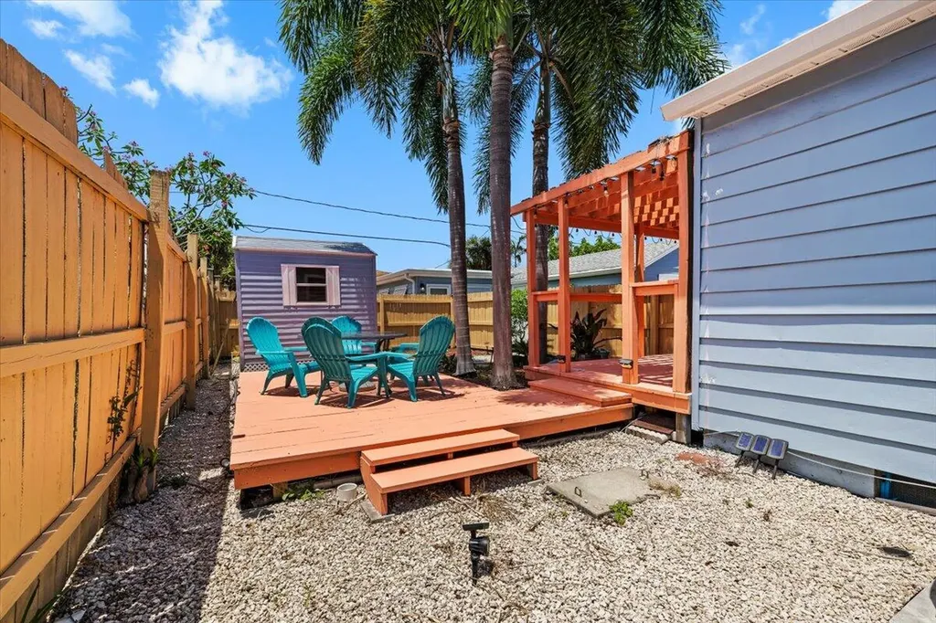 915 N K Street Lake Worth Beach FL 33460