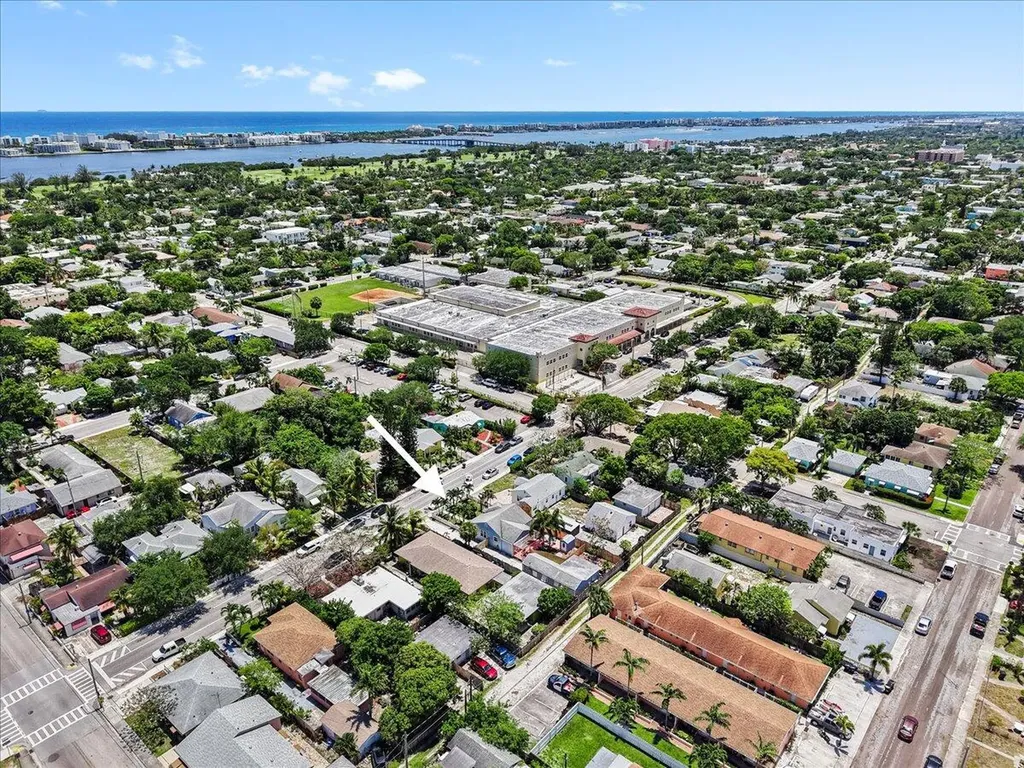 915 N K Street Lake Worth Beach FL 33460