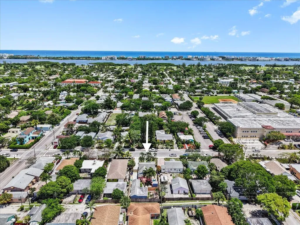 915 N K Street Lake Worth Beach FL 33460