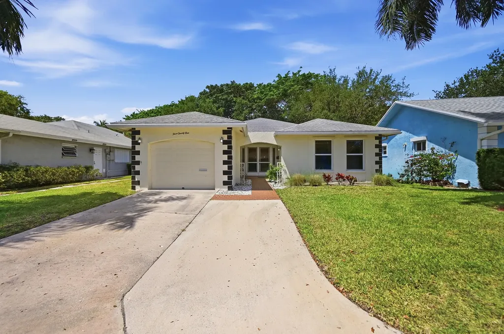321 Del Rio Boulevard Boca Raton FL 33432