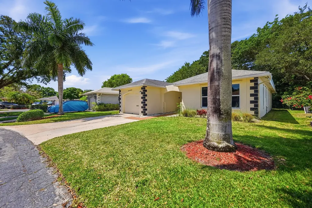 321 Del Rio Boulevard Boca Raton FL 33432