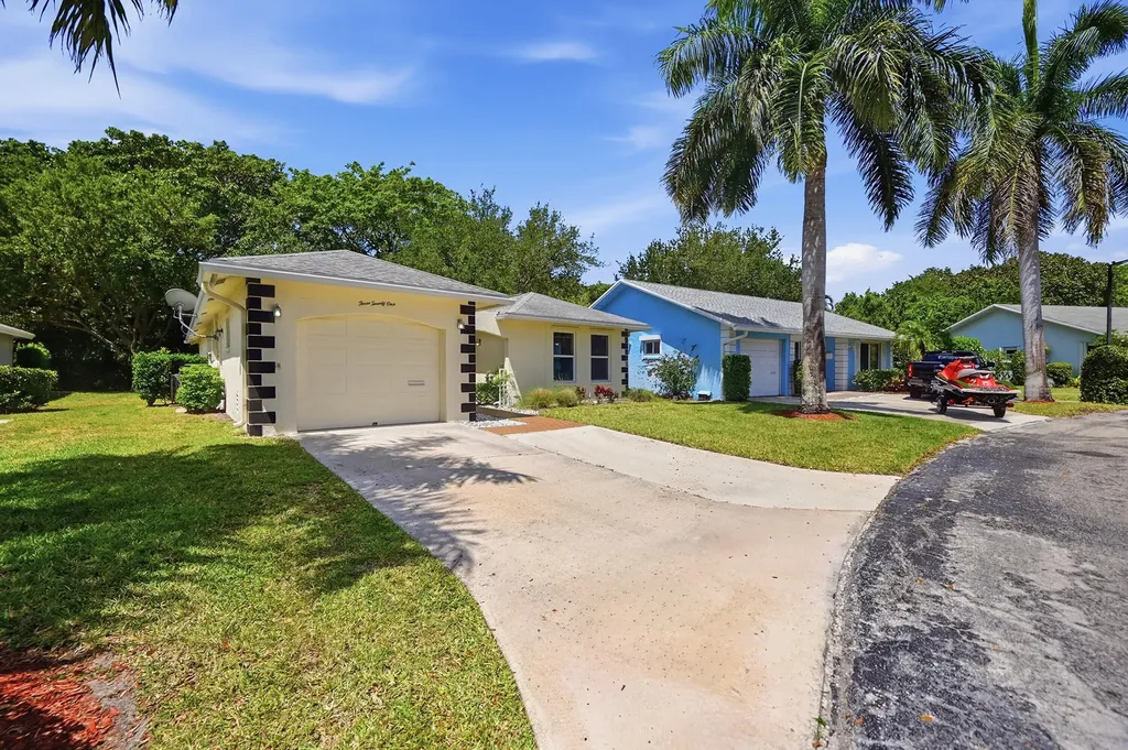 321 Del Rio Boulevard Boca Raton FL 33432