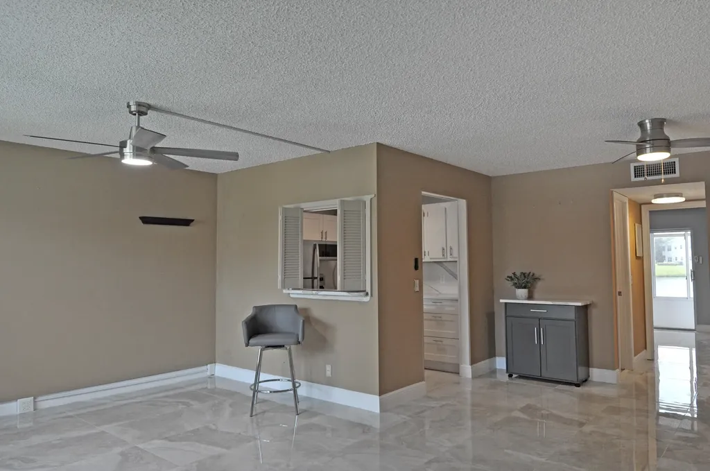 238 Chatham L West Palm Beach FL 33417