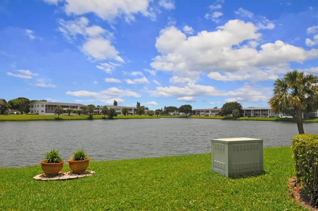 238 Chatham L West Palm Beach FL 33417