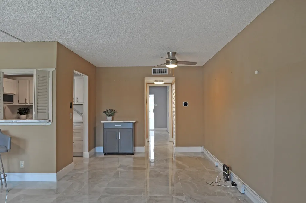 238 Chatham L West Palm Beach FL 33417