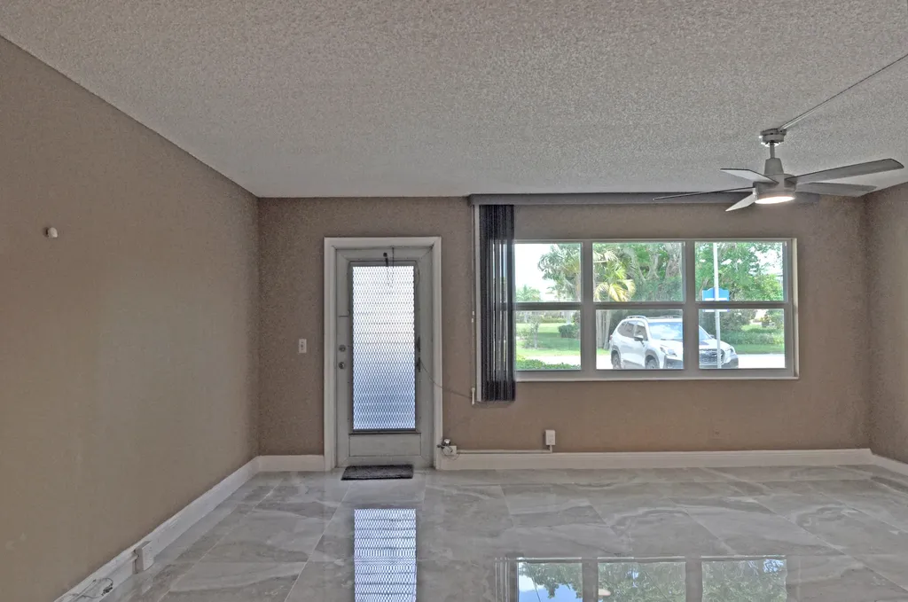 238 Chatham L West Palm Beach FL 33417