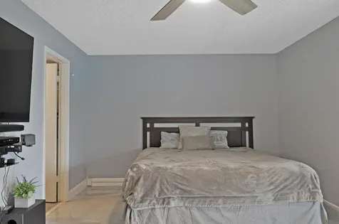 238 Chatham L West Palm Beach FL 33417