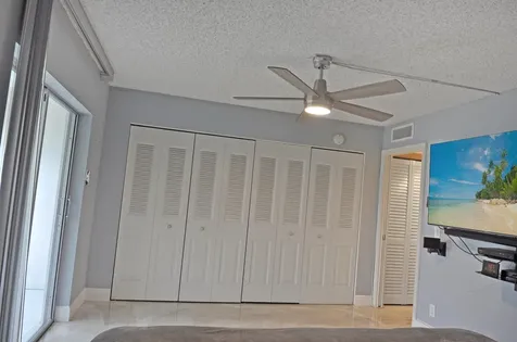 238 Chatham L West Palm Beach FL 33417