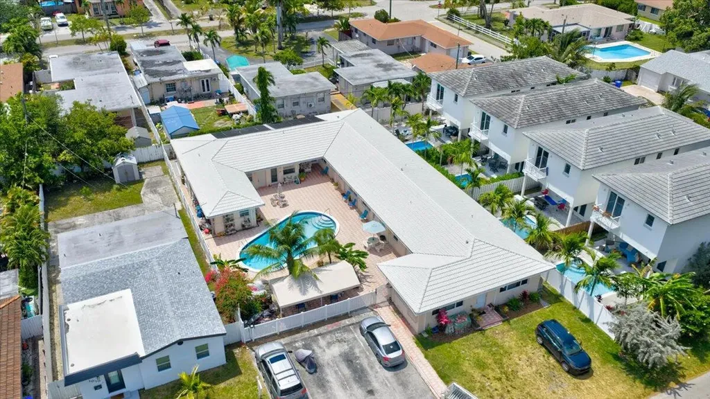 1016 N 16th Avenue Hollywood FL 33020