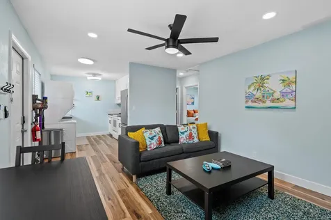 1464 N Dixie Highway Fort Lauderdale FL 33304